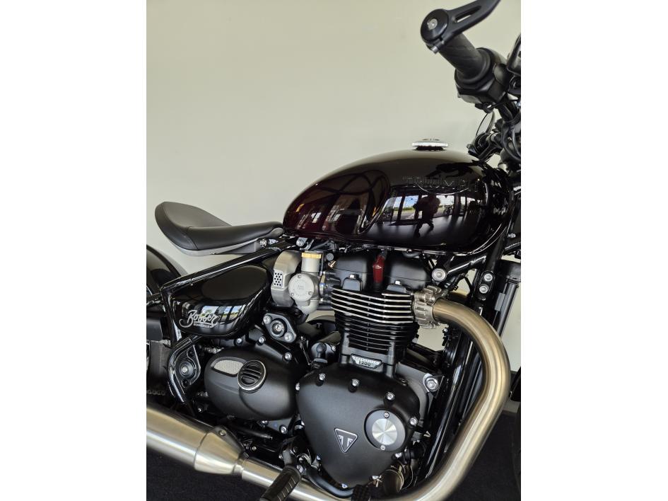 TRIUMPH Bonneville Bobber 1200