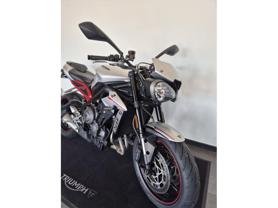 TRIUMPH STREET TRIPLE 765 R