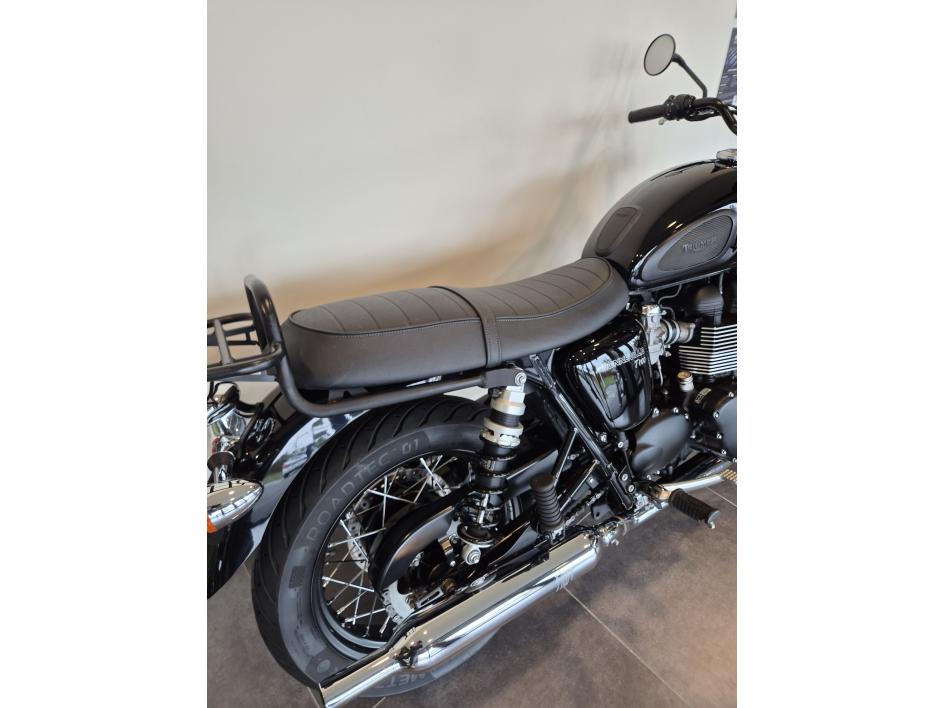 TRIUMPH BONNEVILLE 865 T100
