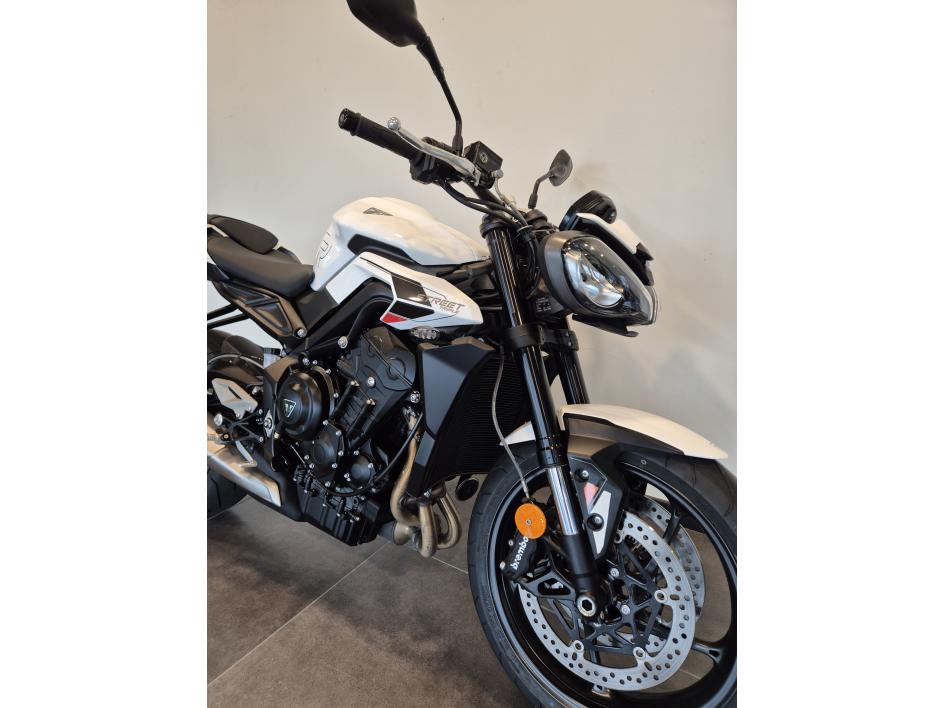 TRIUMPH STREET TRIPLE 765 R