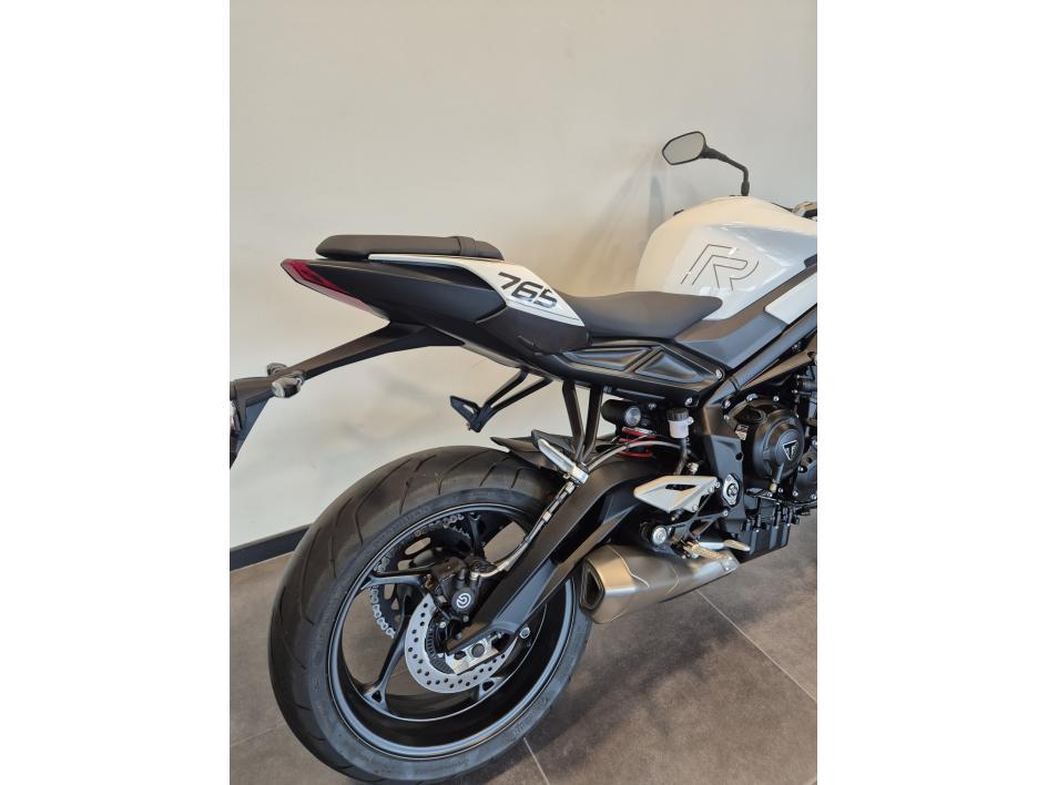 TRIUMPH STREET TRIPLE 765 R