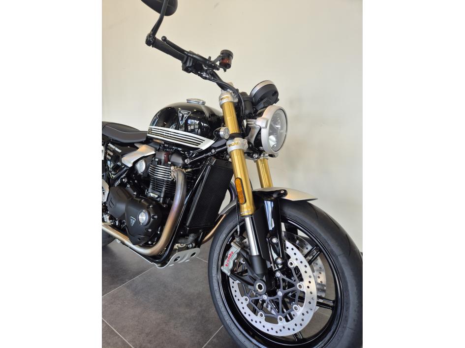 TRIUMPH SPEED TWIN 1200 RS