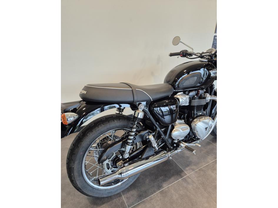 TRIUMPH Bonneville T100